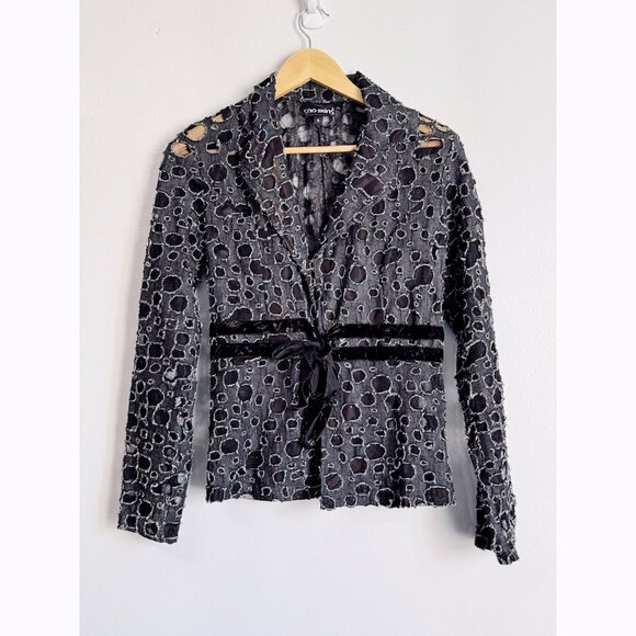 VTG Sno Skins Black Textured Cut-Out Mesh Velvet Tie Blazer Sz Small Avant Garde - Picture 3 of 11